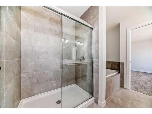 44 Carringvue Passage Nw, Calgary, AB - Indoor Photo Showing Bathroom