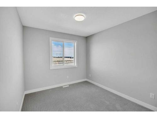 608 Dawson Drive, Chestermere, AB - Indoor Photo Showing Other Room