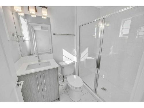 608 Dawson Drive, Chestermere, AB - Indoor Photo Showing Bathroom