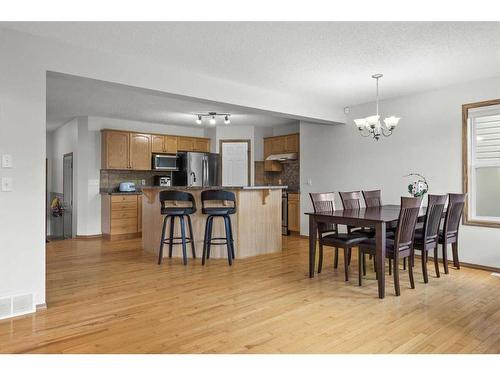 426 Tuscany Ridge Heights Nw, Calgary, AB - Indoor Photo Showing Dining Room