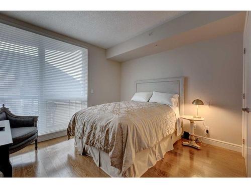 606-817 15 Avenue Sw, Calgary, AB - Indoor Photo Showing Bedroom