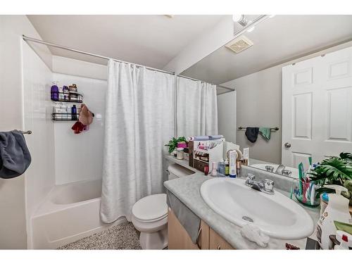 906-1121 6 Avenue Sw, Calgary, AB - Indoor Photo Showing Bathroom