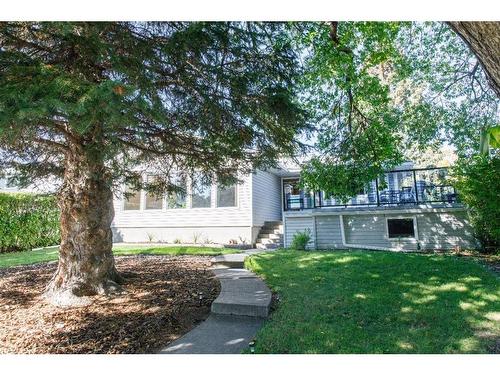 26 Butte Place Nw, Calgary, AB - Outdoor