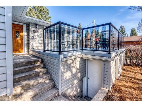 26 Butte Place Nw, Calgary, AB - Outdoor