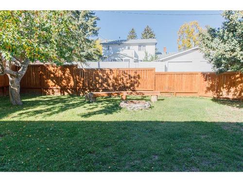 26 Butte Place Nw, Calgary, AB - Outdoor