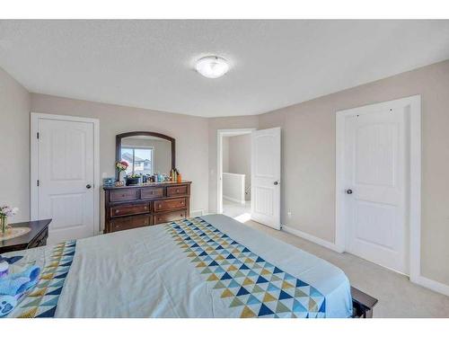 140 Saddlebrook Circle Ne, Calgary, AB - Indoor Photo Showing Bedroom