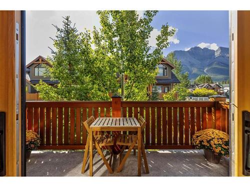 4-511 6Th Avenue, Canmore, AB - Outdoor