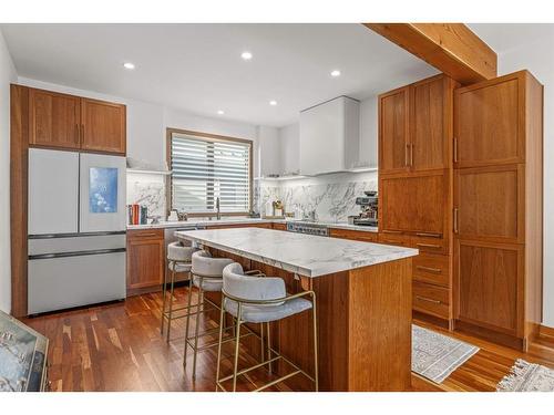 4-511 6Th Avenue, Canmore, AB - Indoor Photo Showing Kitchen