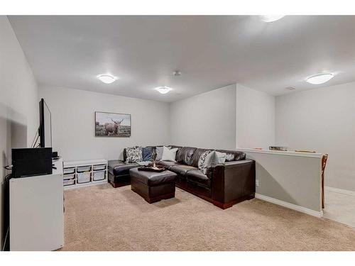 182 Mahogany Heights Se, Calgary, AB - Indoor Photo Showing Other Room