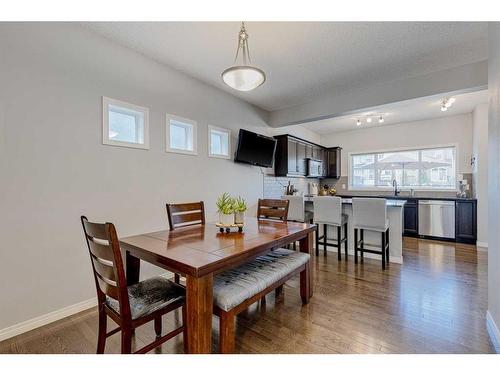 182 Mahogany Heights Se, Calgary, AB - Indoor Photo Showing Dining Room