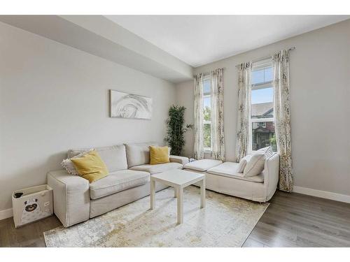 243 Legacy Common Se, Calgary, AB - Indoor Photo Showing Living Room