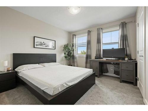 243 Legacy Common Se, Calgary, AB - Indoor Photo Showing Bedroom