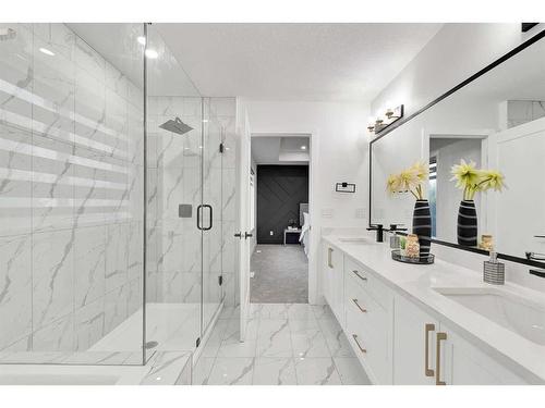 452 Legacy Boulevard Se, Calgary, AB - Indoor Photo Showing Bathroom