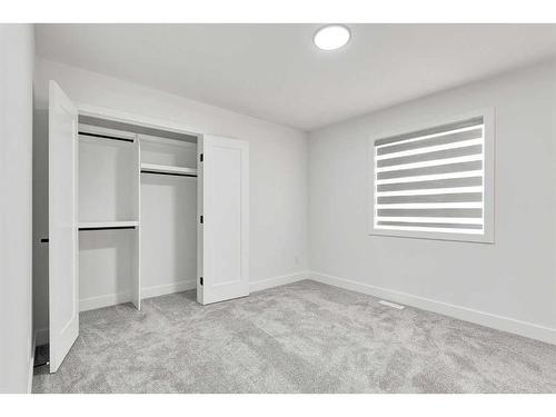 452 Legacy Boulevard Se, Calgary, AB - Indoor Photo Showing Other Room