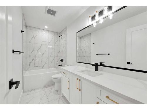 452 Legacy Boulevard Se, Calgary, AB - Indoor Photo Showing Bathroom