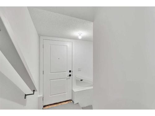 452 Legacy Boulevard Se, Calgary, AB - Indoor Photo Showing Other Room