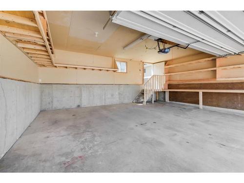 51 Sandstone Rise Nw, Calgary, AB - Indoor Photo Showing Garage