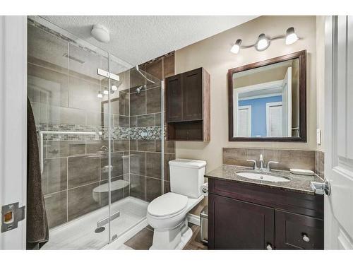 176 Sherwood Rise Nw, Calgary, AB - Indoor Photo Showing Bathroom