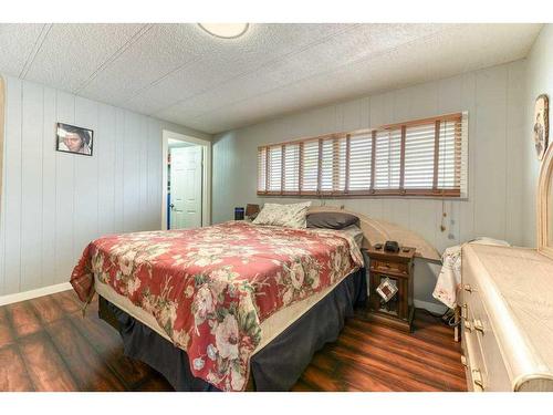 859 Brentwood Crescent, Strathmore, AB - Indoor Photo Showing Bedroom