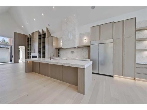 727 35A Street Nw, Calgary, AB - Indoor Photo Showing Kitchen