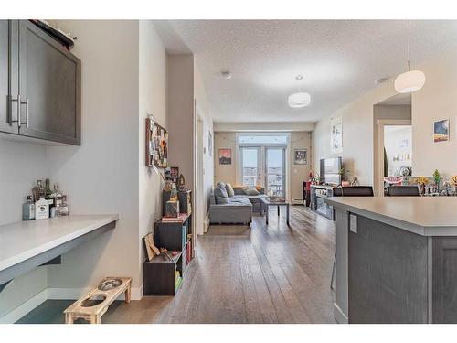 411-2300 Evanston Square Nw, Calgary, AB - Indoor