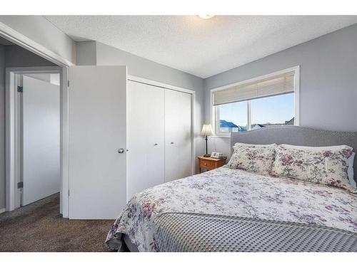 191 Mckenzie Towne Gate Se, Calgary, AB - Indoor Photo Showing Bedroom