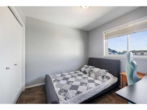 191 Mckenzie Towne Gate Se, Calgary, AB - Indoor Photo Showing Bedroom