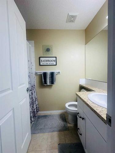 112 Silverado Plains View Sw, Calgary, AB - Indoor Photo Showing Bathroom