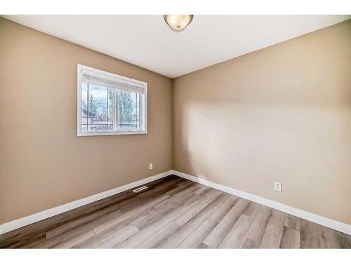 99 Panatella Park Nw, Calgary, AB - Indoor Photo Showing Other Room