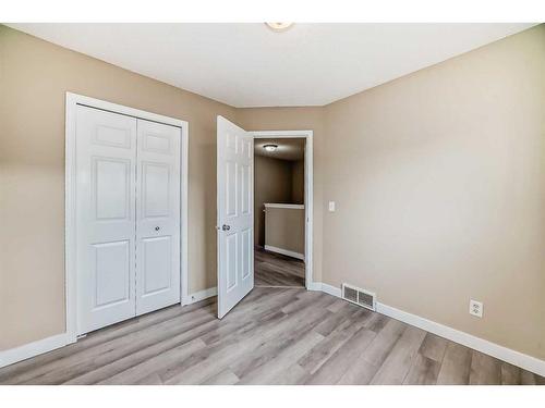 99 Panatella Park Nw, Calgary, AB - Indoor Photo Showing Other Room