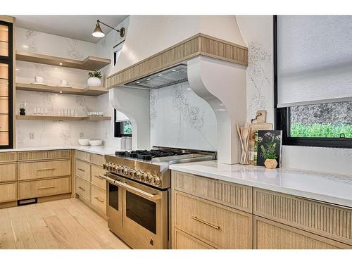 608 Willow Brook Drive Se, Calgary, AB - Indoor Photo Showing Kitchen