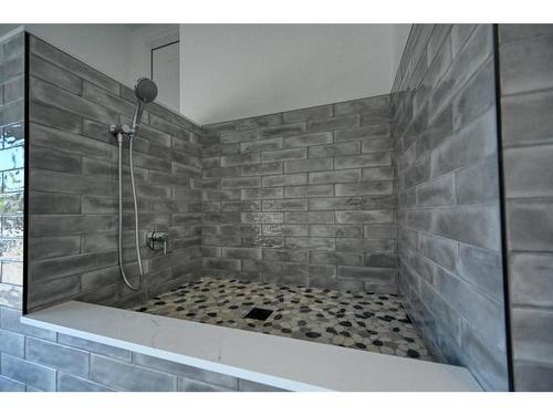 608 Willow Brook Drive Se, Calgary, AB - Indoor Photo Showing Bathroom