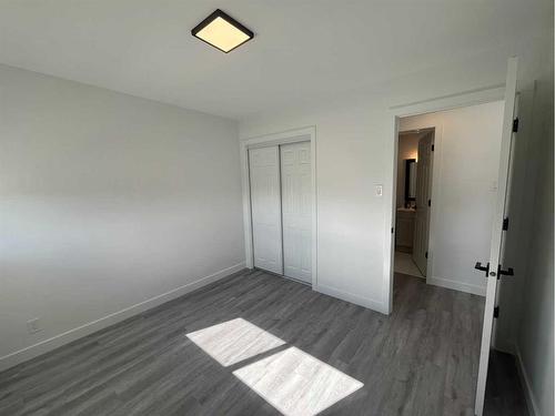 16-2020 16 Avenue Nw, Calgary, AB - Indoor Photo Showing Other Room