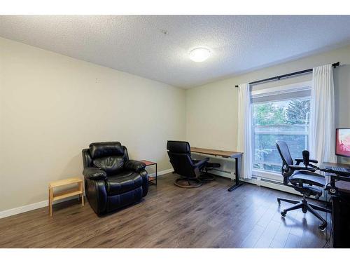 302-1740 9 Street Nw, Calgary, AB - Indoor Photo Showing Office