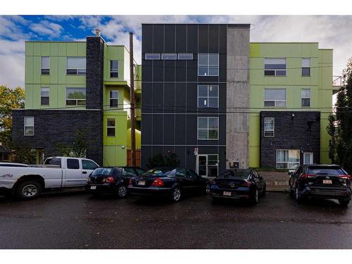 302-1740 9 Street Nw, Calgary, AB - Outdoor