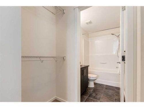 3314-99 Copperstone Park Se, Calgary, AB - Indoor Photo Showing Bathroom