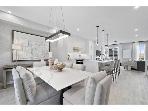 826 81 Street Sw, Calgary, AB - Indoor Photo Showing Dining Room