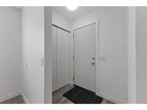 3648 28 Avenue Se, Calgary, AB - Indoor Photo Showing Other Room