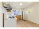 632 12 Avenue Ne, Calgary, AB  - Indoor Photo Showing Kitchen 