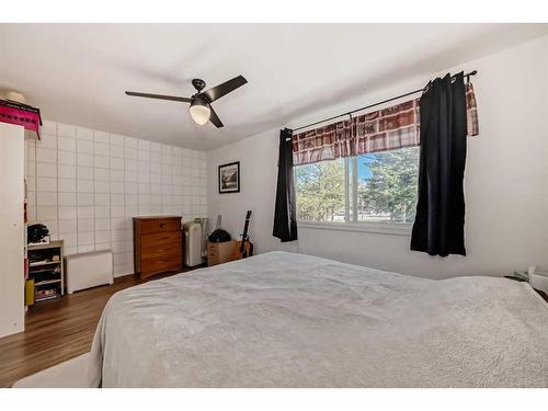 128-2211 19 Street Ne, Calgary, AB - Indoor Photo Showing Bedroom