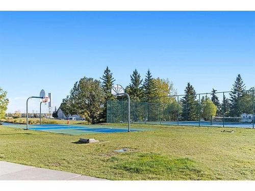 19 Rocky Vista Terrace Nw, Calgary, AB - Outdoor With Backyard