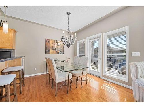 19 Rocky Vista Terrace Nw, Calgary, AB - Indoor Photo Showing Dining Room