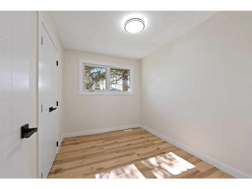 535 Penworth Way Se, Calgary, AB - Indoor Photo Showing Other Room