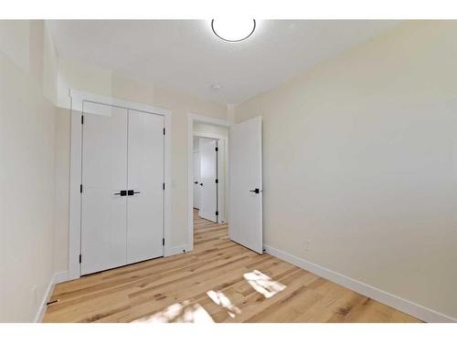 535 Penworth Way Se, Calgary, AB - Indoor Photo Showing Other Room