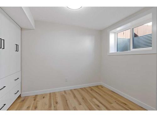 535 Penworth Way Se, Calgary, AB - Indoor Photo Showing Other Room