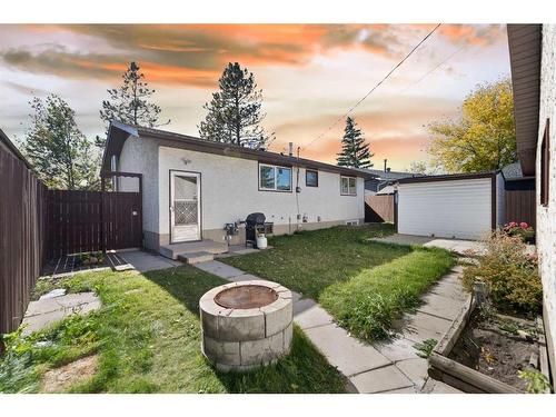 535 Penworth Way Se, Calgary, AB - Outdoor