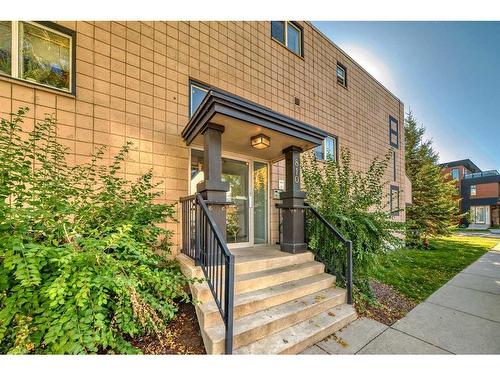 8-810 2 Street Ne, Calgary, AB - Outdoor With Deck Patio Veranda