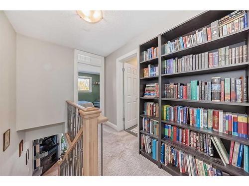 8-810 2 Street Ne, Calgary, AB - Indoor Photo Showing Other Room