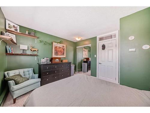 8-810 2 Street Ne, Calgary, AB - Indoor Photo Showing Bedroom