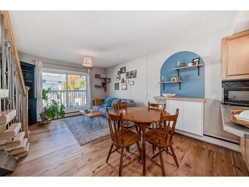 8-810 2 Street Ne, Calgary, AB - Indoor Photo Showing Dining Room